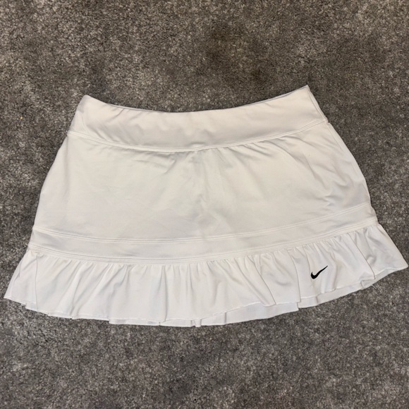 Nike White Skirt - Picture 1 of 5